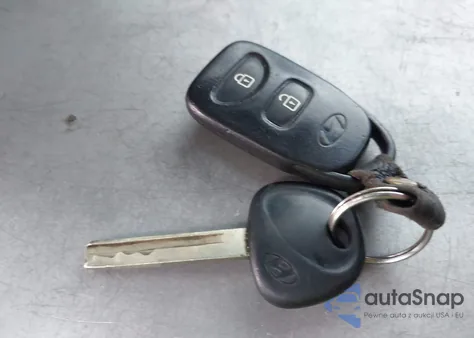 2012 Hyundai Accent Se z USA, uszkodzony, nr VIN KMHCU5AE0CU027605